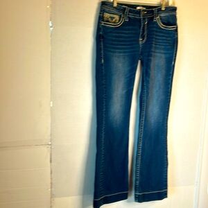 Vigoss “Kendra” Bootcut Western Cowgirl Embroidered Whiskered Jean. Size 32